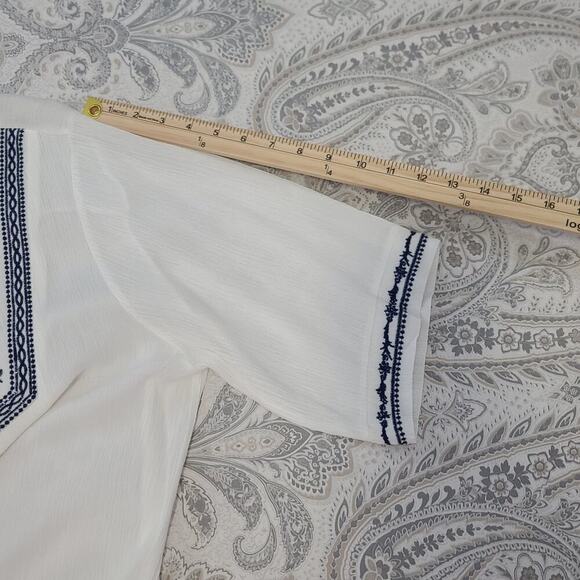 Arianna's by Howard's embroidered ladies cover up white Size OS Resort Wear - Picture 5 of 8